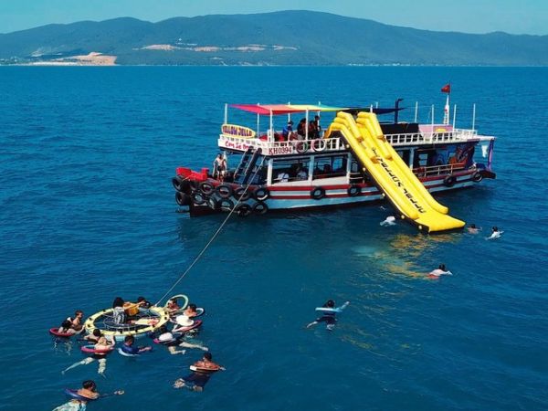 Snorkeling Tour Nha Trang On Happy Boat Trip